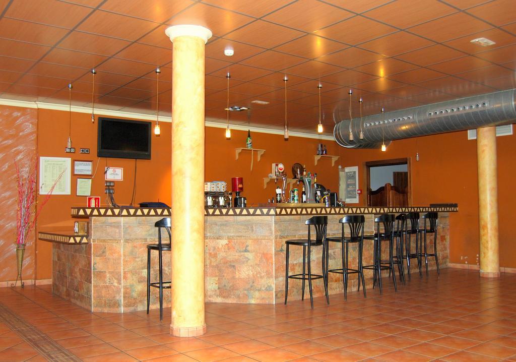 Hostal Meson Arboleas Luaran gambar