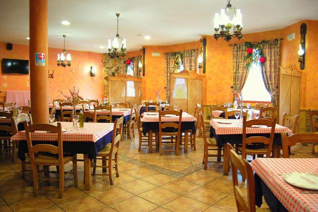 Hostal Meson Arboleas Luaran gambar