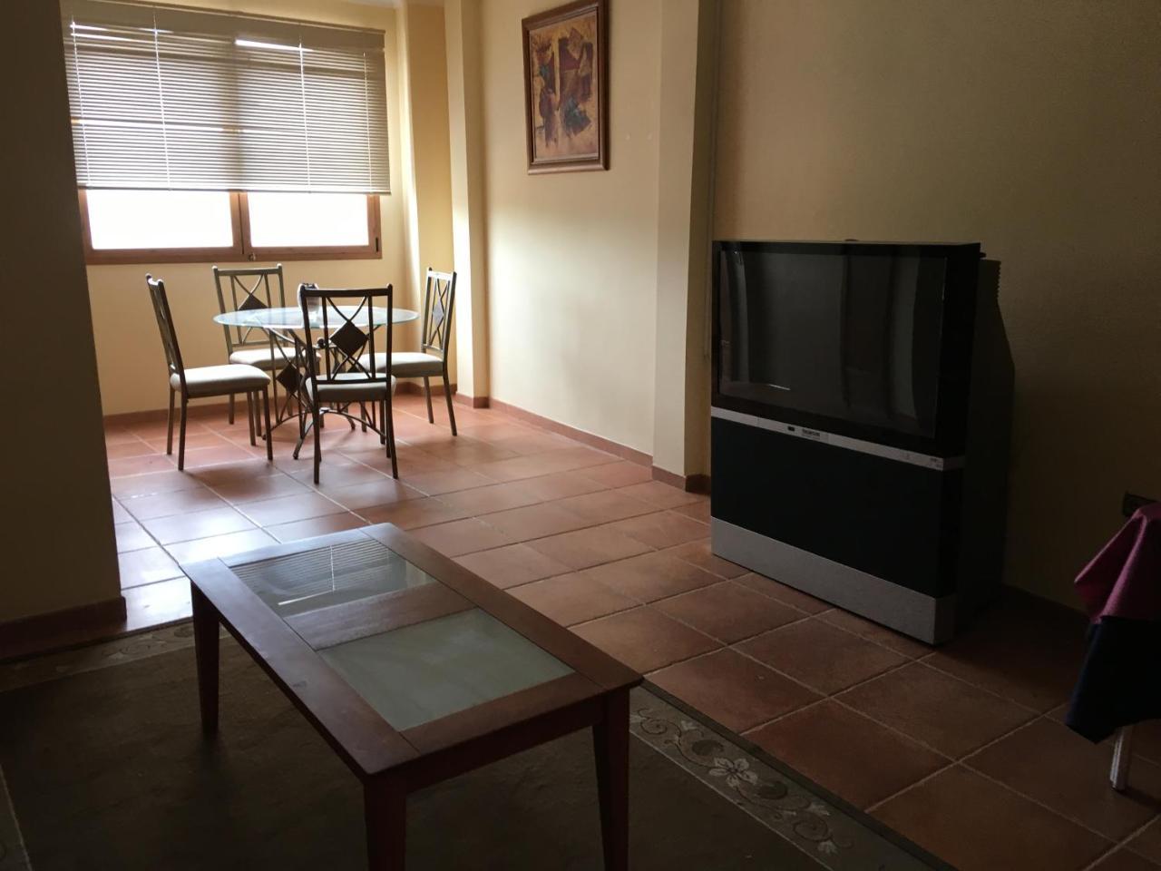 Hostal Meson Arboleas Luaran gambar
