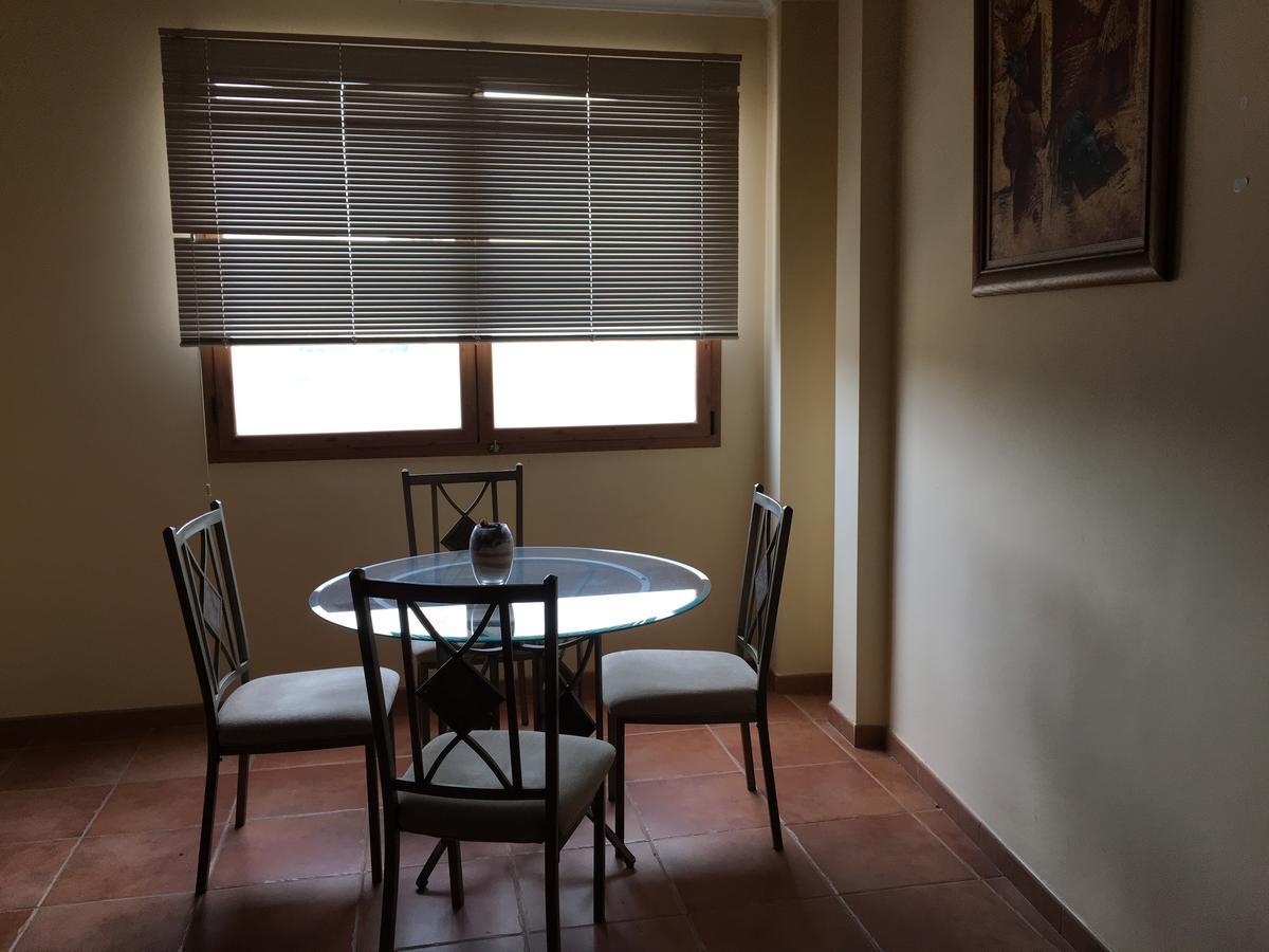 Hostal Meson Arboleas Luaran gambar
