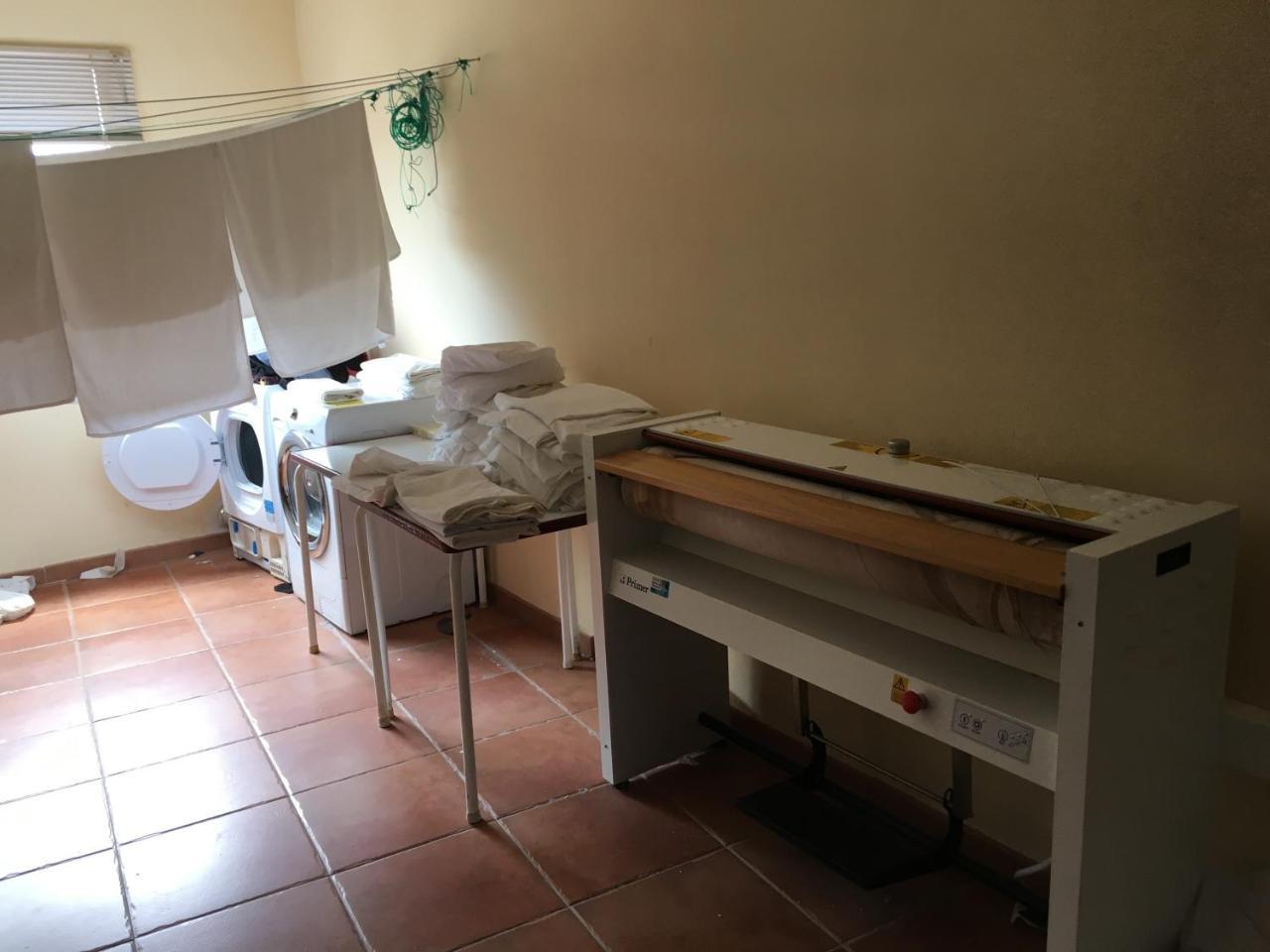 Hostal Meson Arboleas Luaran gambar